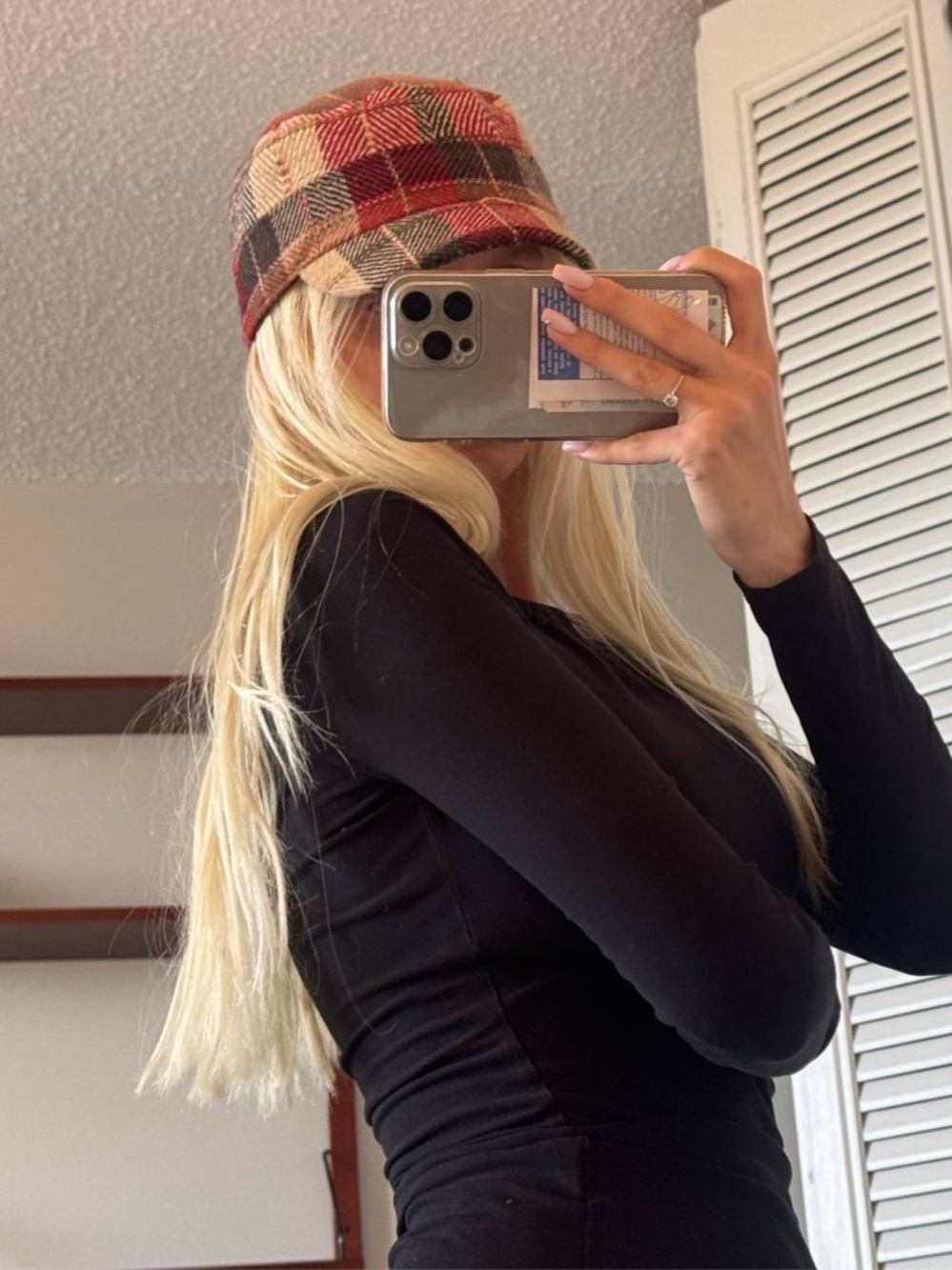 Le Château Plaid Hat in Red & Brown